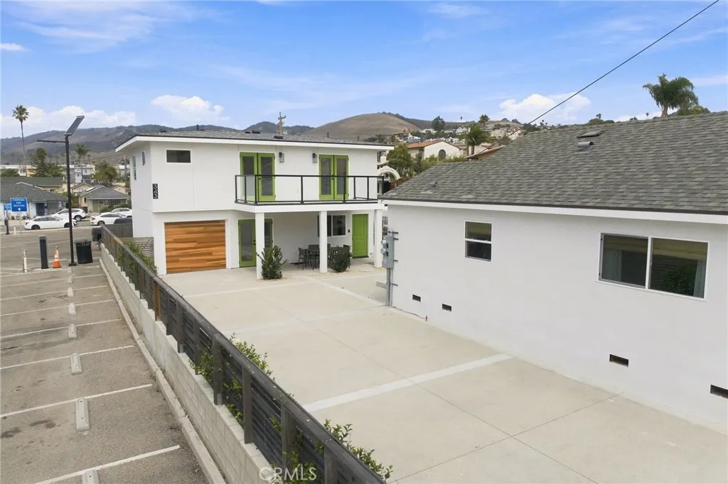main property photo 30