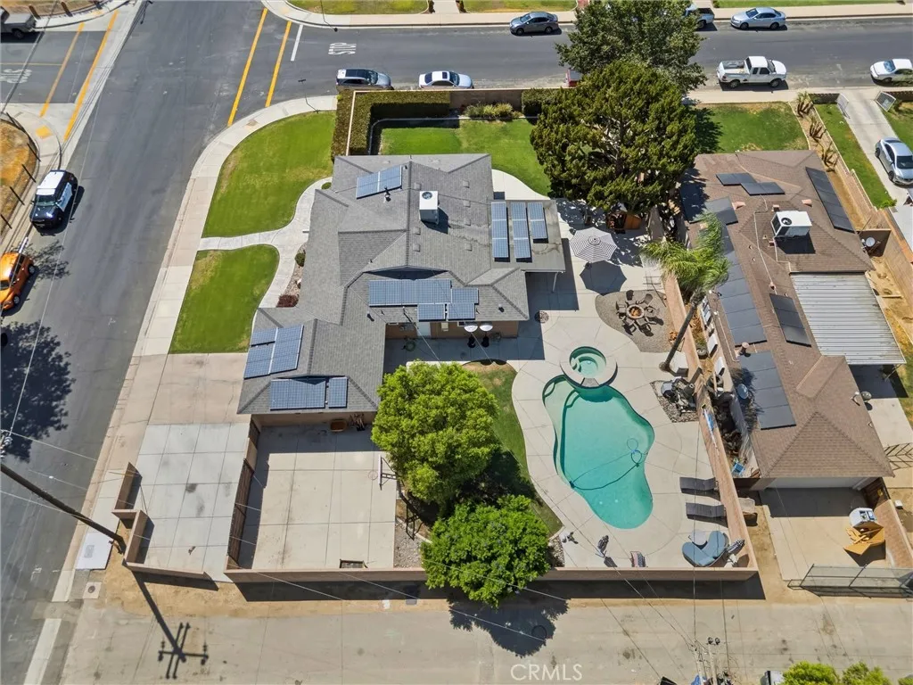 main property photo 50