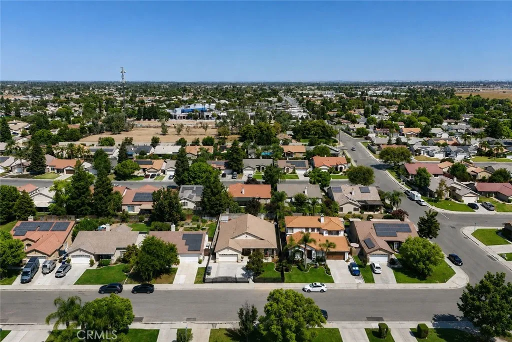 main property photo 24