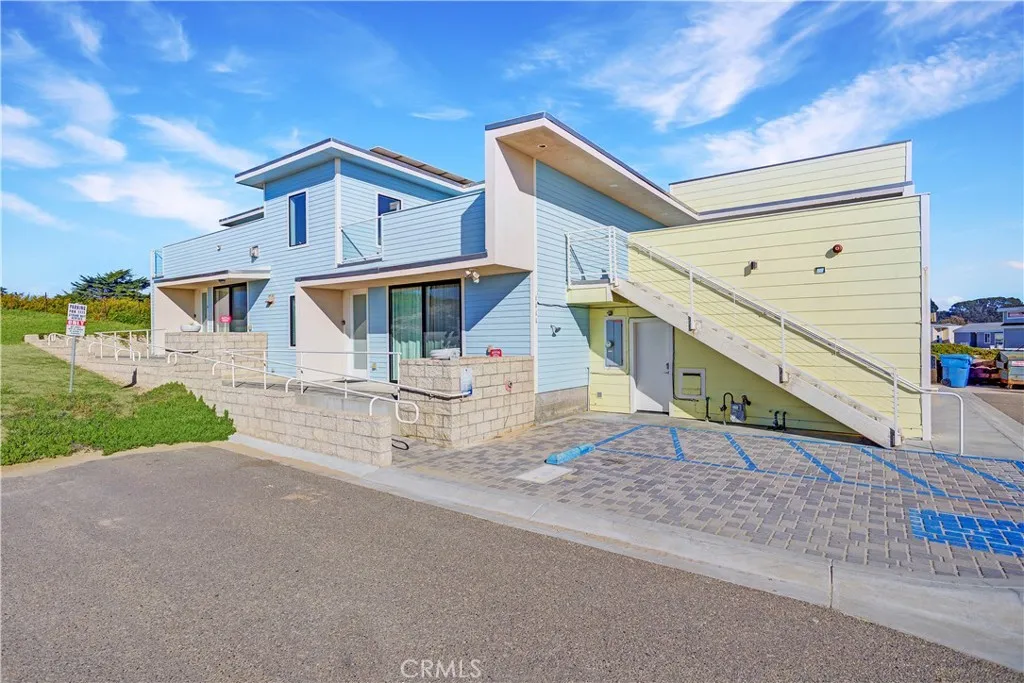 main property photo 7
