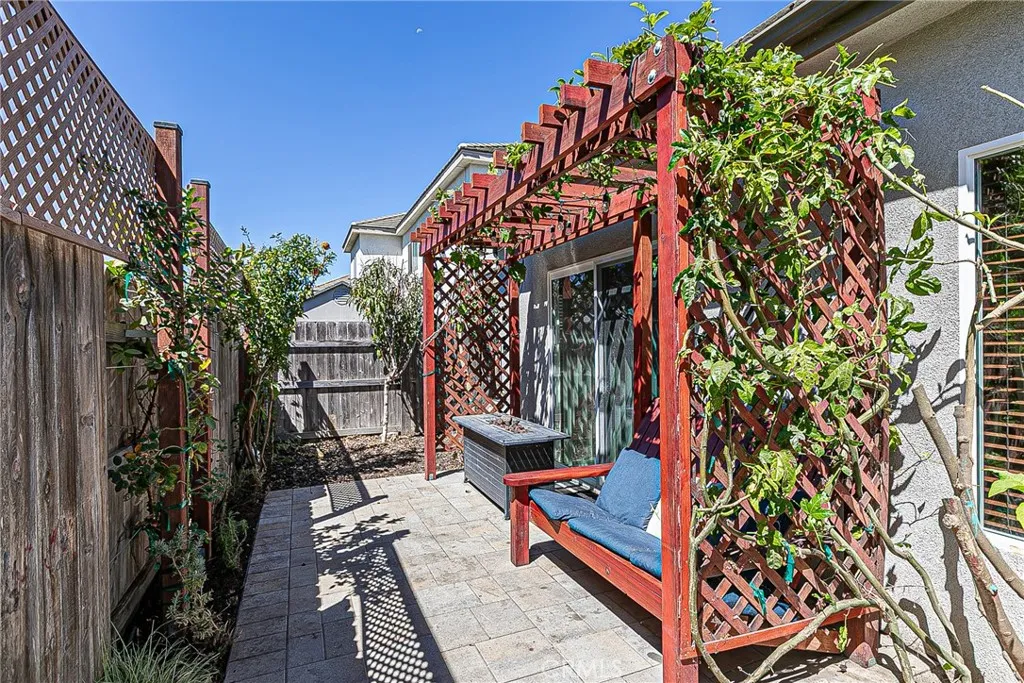 main property photo 31