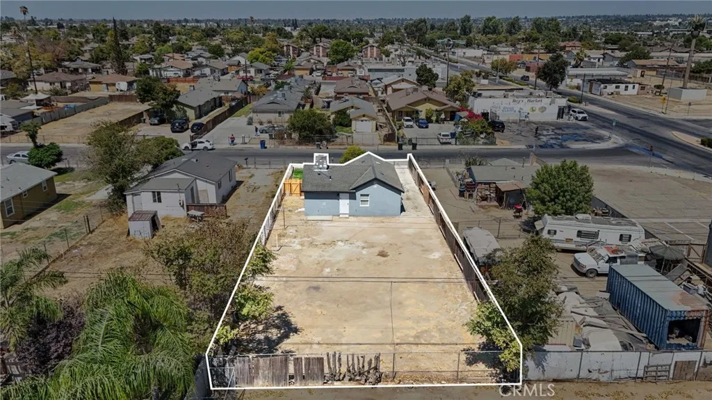 main property photo 16
