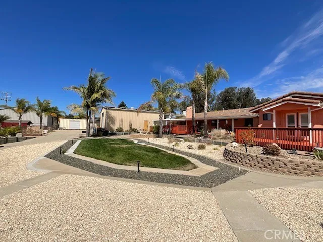 main property photo 3