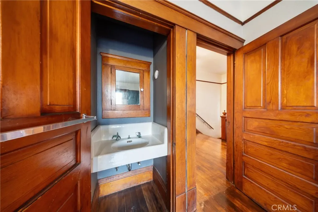 main property photo 59