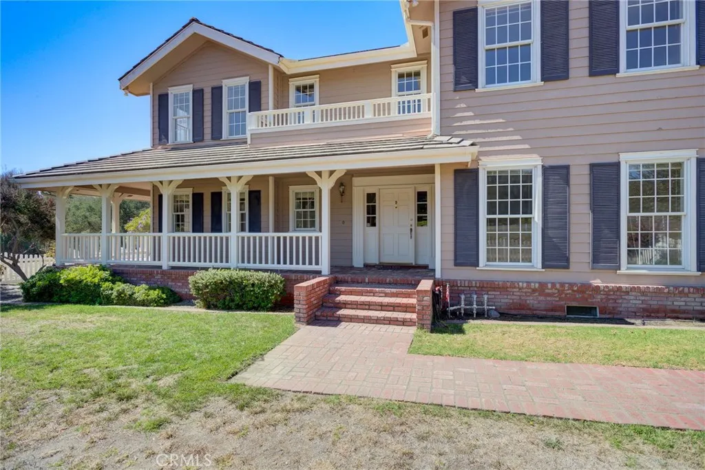 main property photo 9