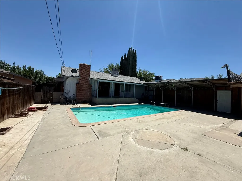 main property photo 25