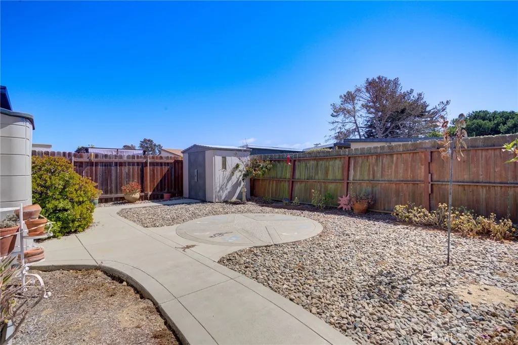 main property photo 33