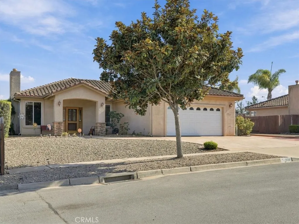 main property photo 7