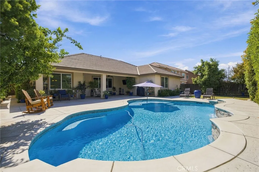 main property photo 0
