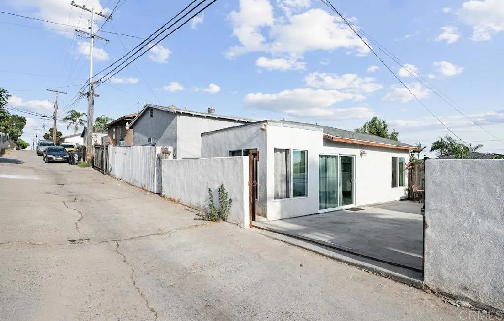 main property photo 26