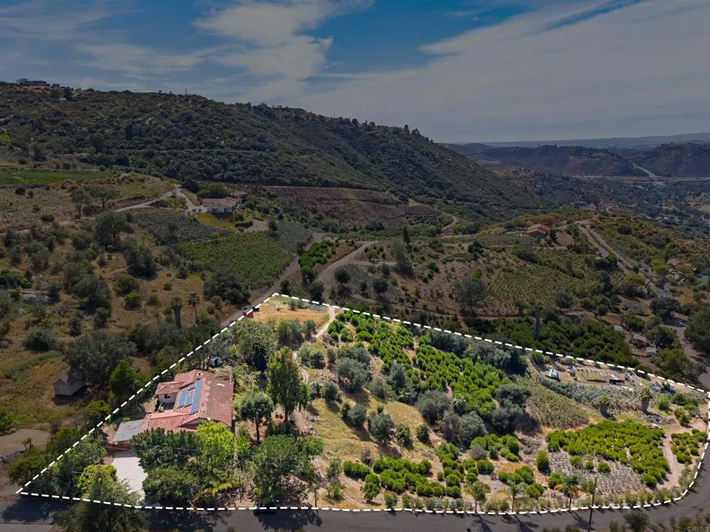 main property photo 8
