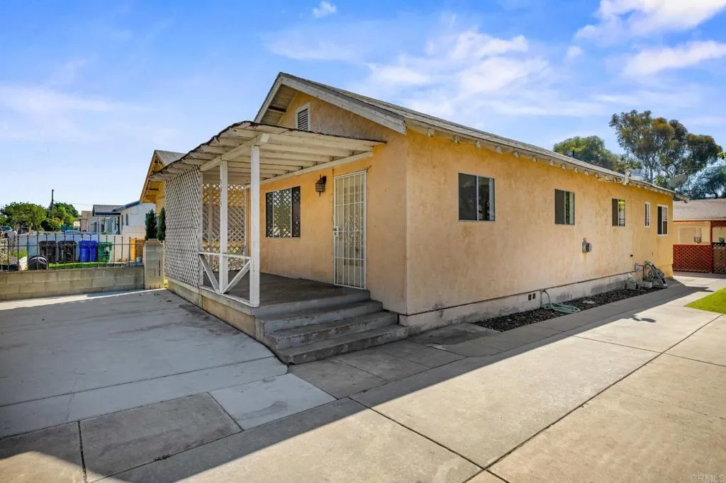 main property photo 5