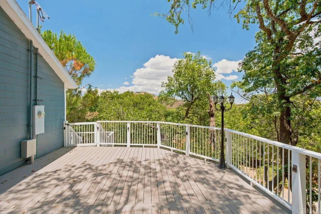 main property photo 25