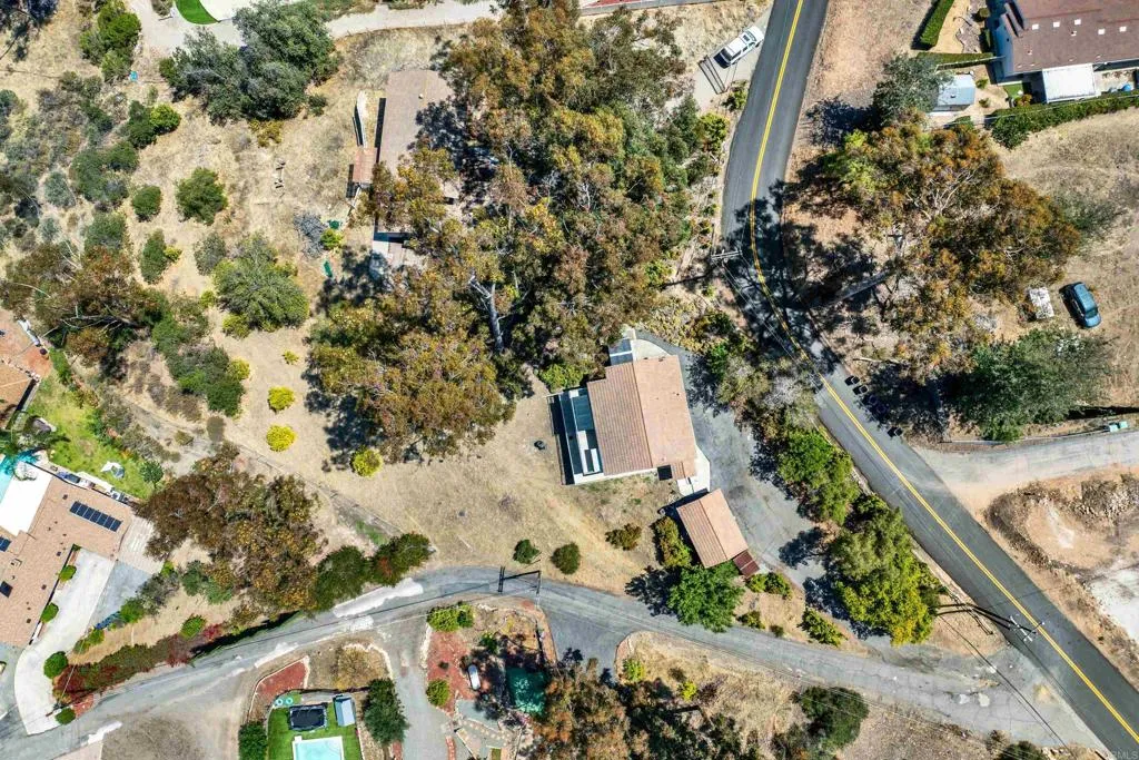 main property photo 46
