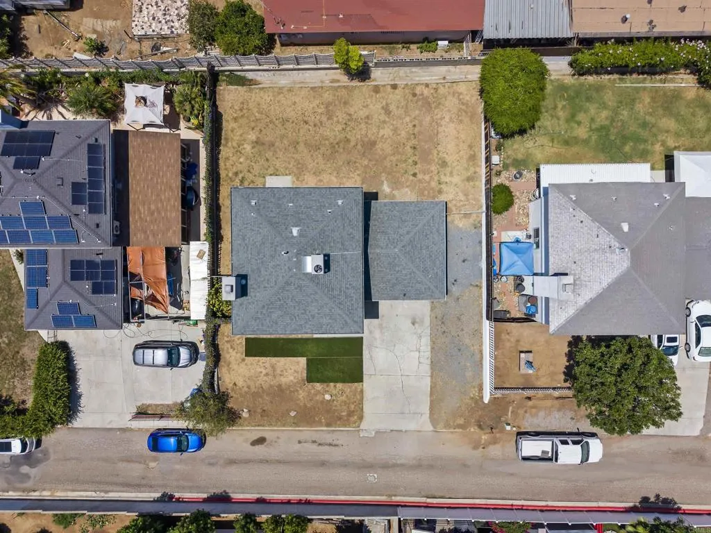 main property photo 24