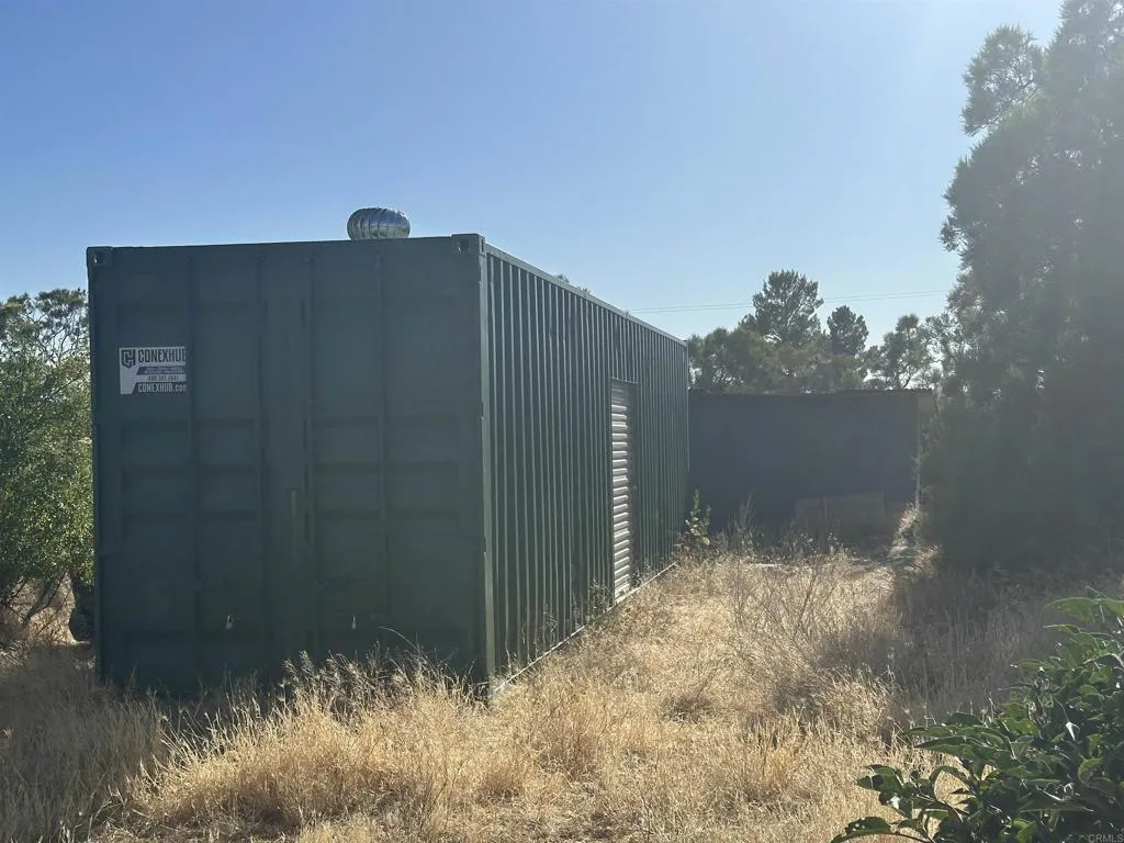 main property photo 13