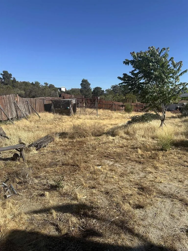 main property photo 14