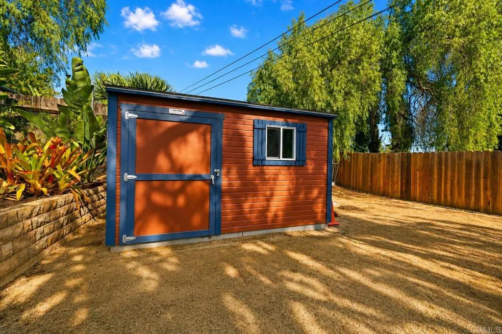 main property photo 51