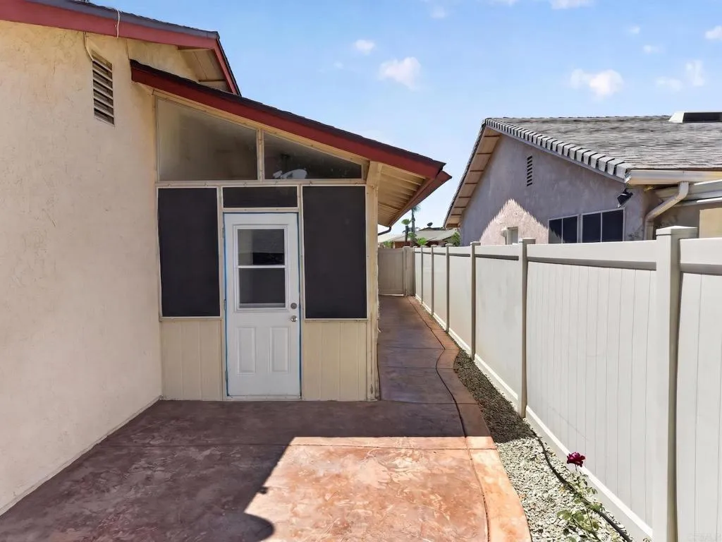 main property photo 50