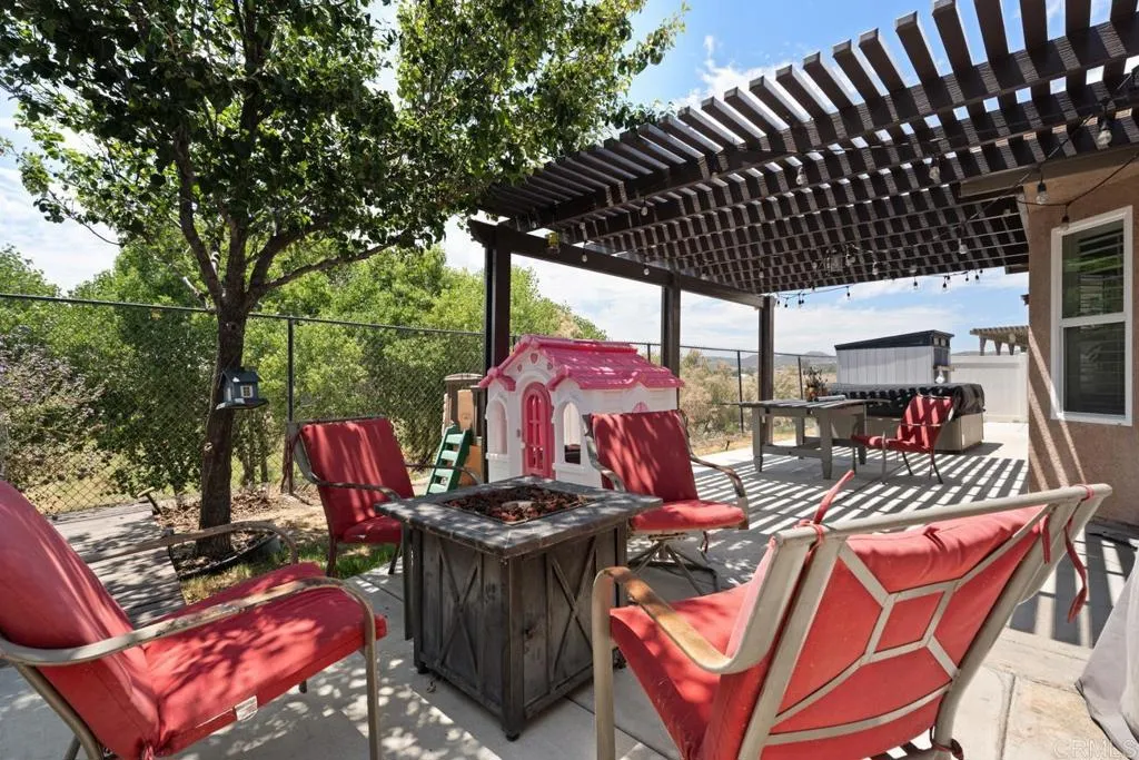 main property photo 15