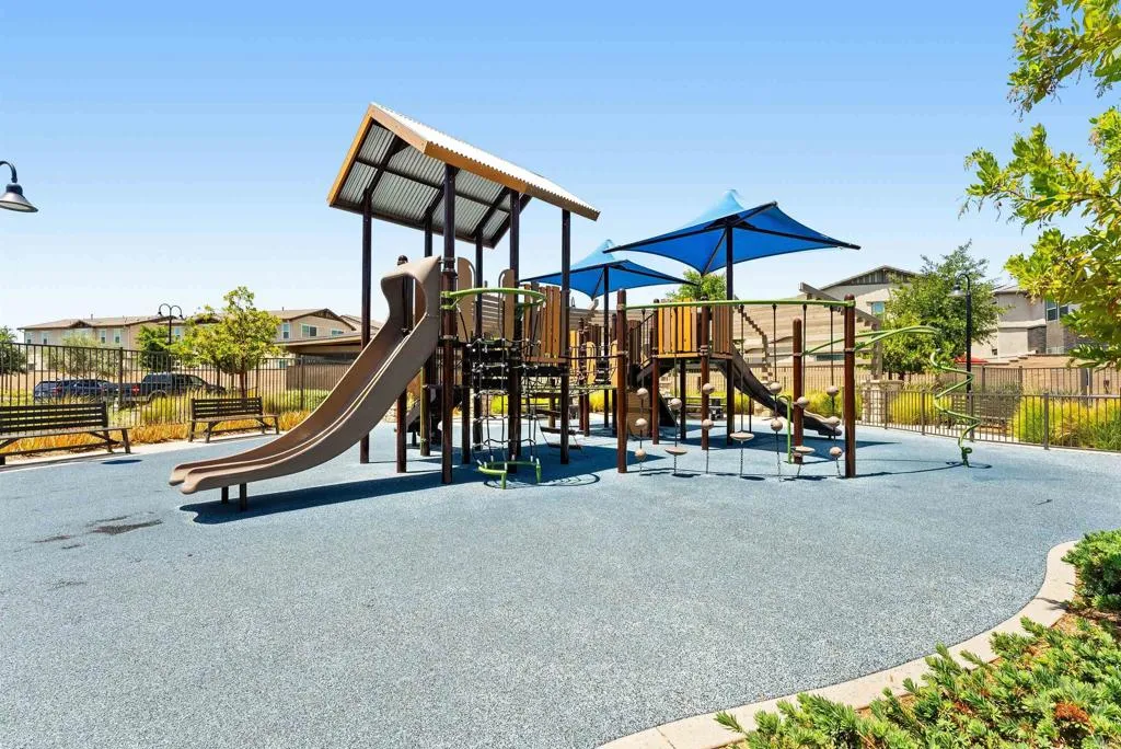 main property photo 60