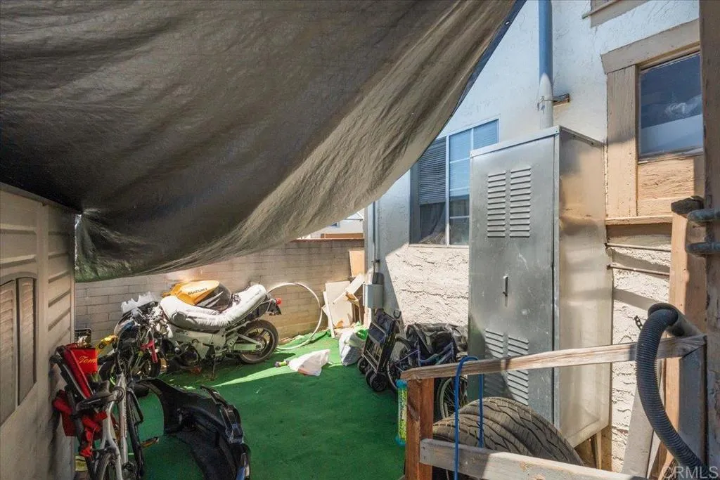 main property photo 10