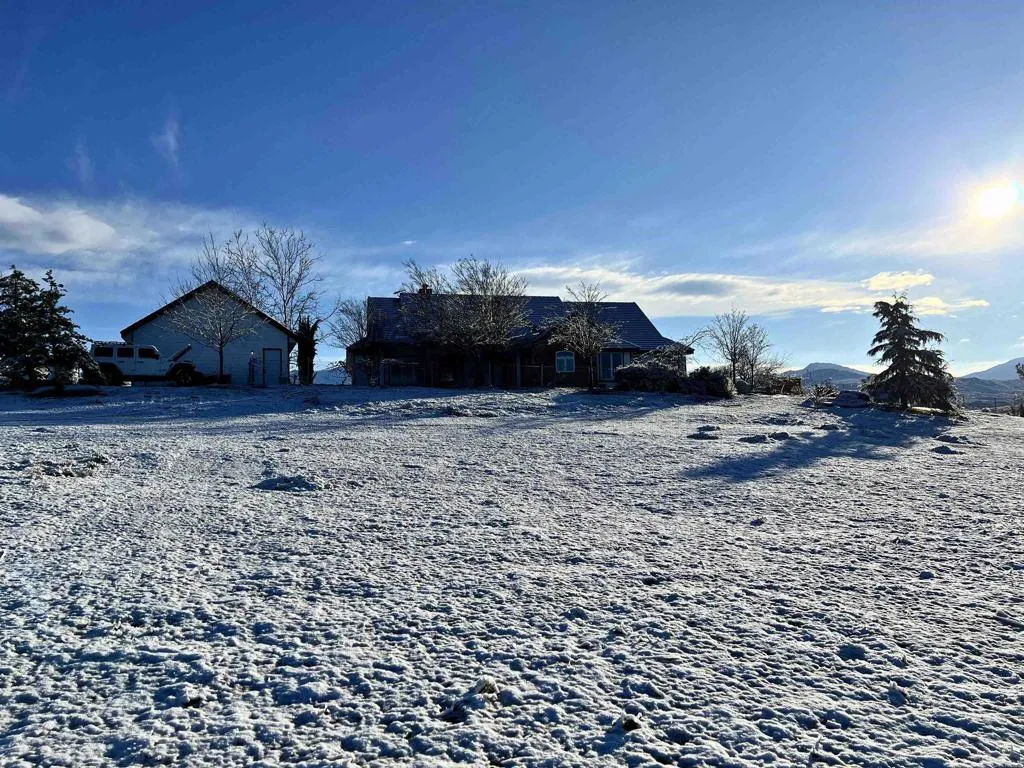 main property photo 61