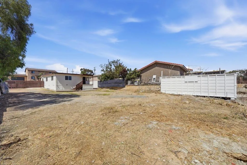 main property photo 33