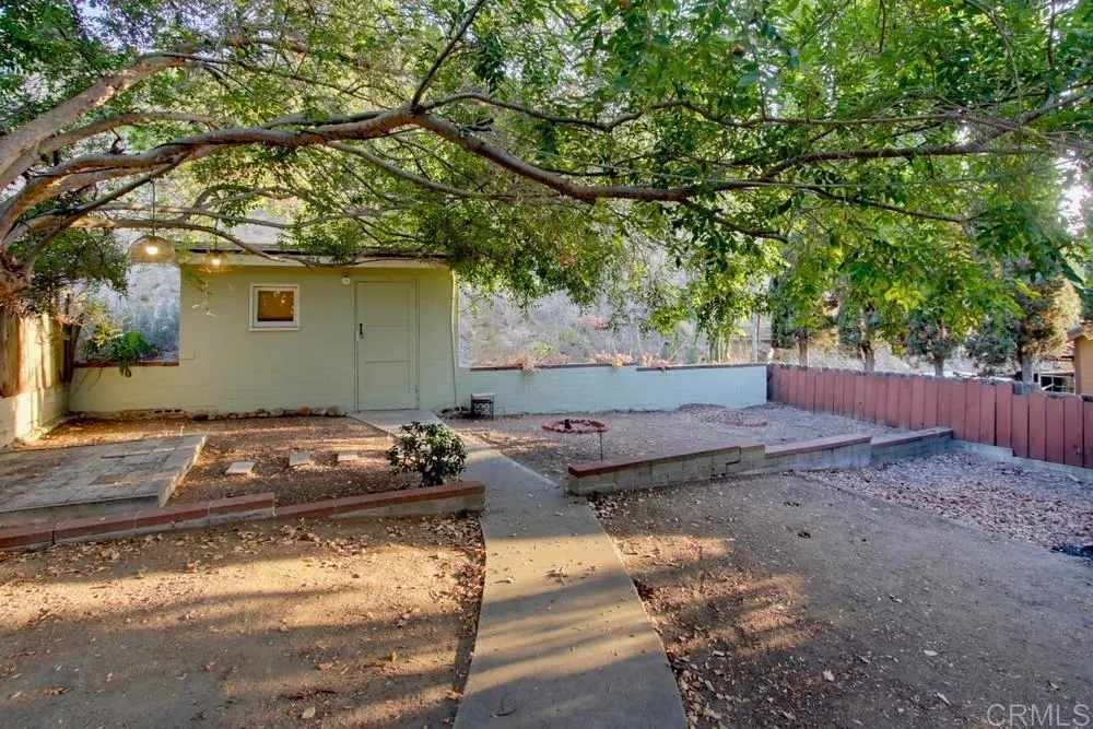 main property photo 40