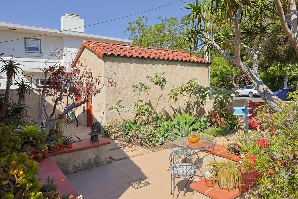 main property photo 51
