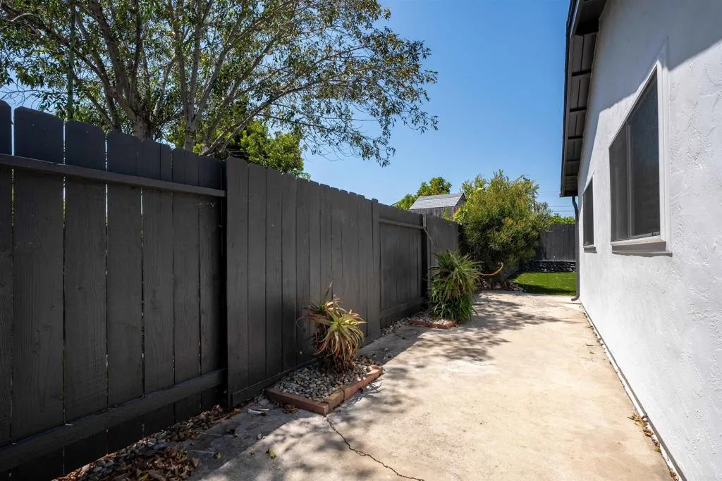 main property photo 65