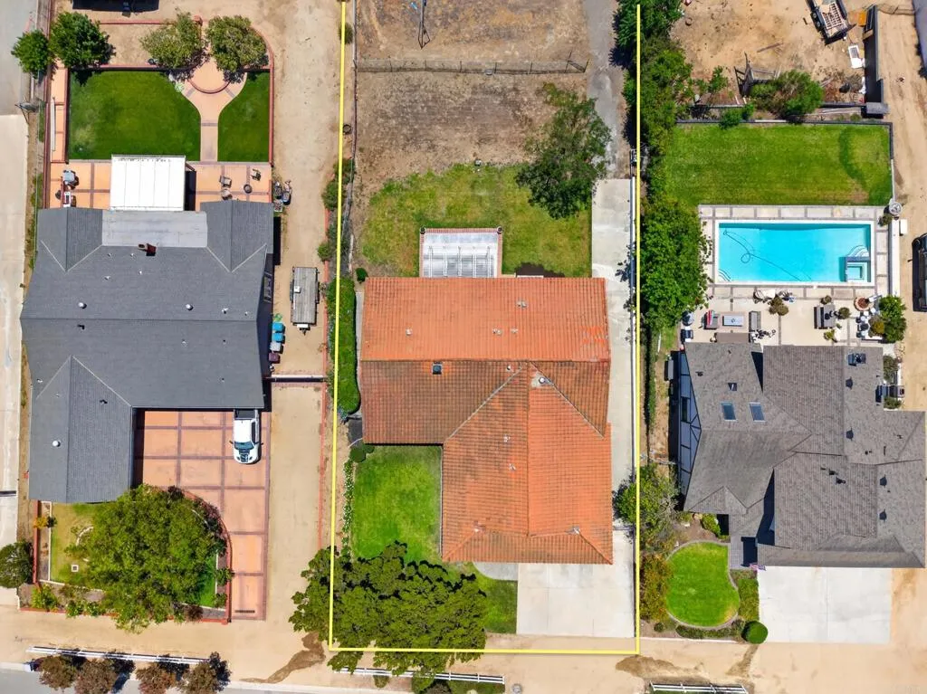 main property photo 39