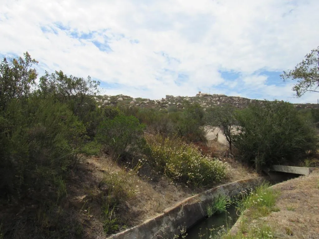 main property photo 10
