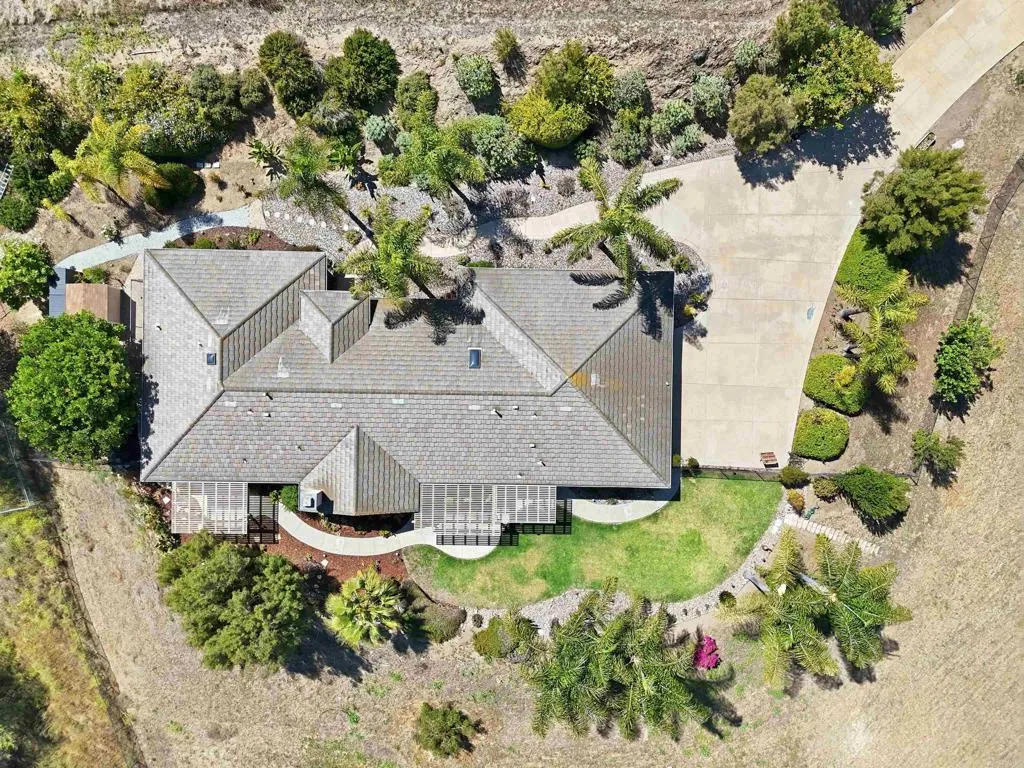 main property photo 50