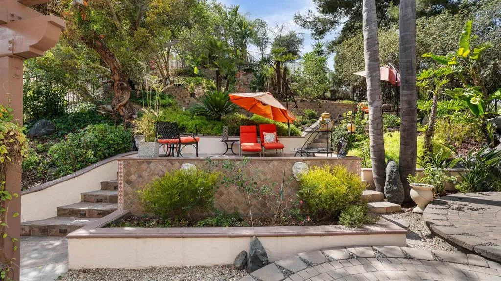 main property photo 42
