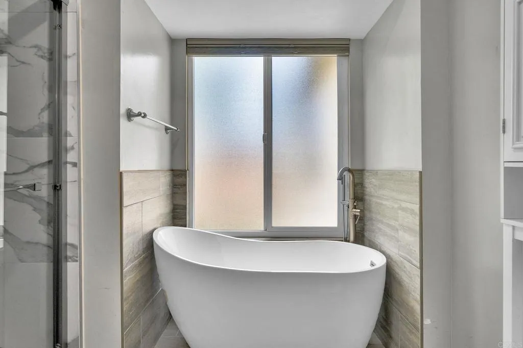 main property photo 67