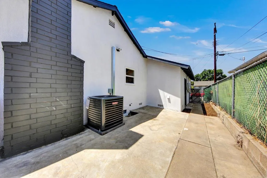 main property photo 59