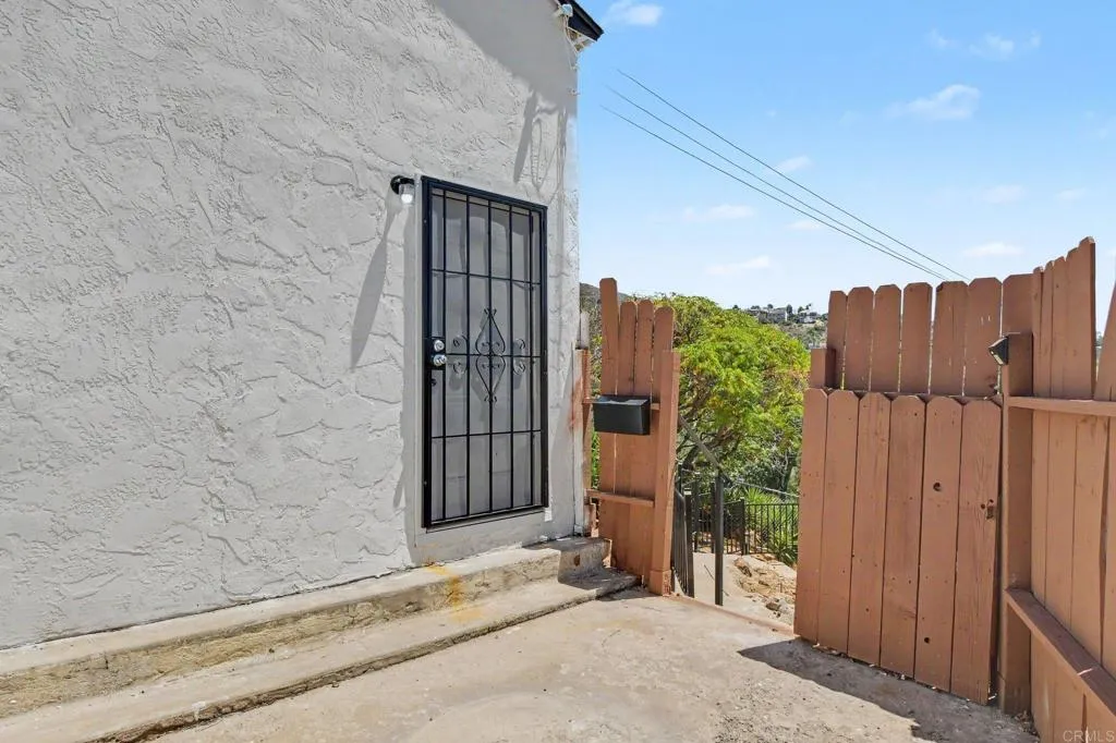 main property photo 20