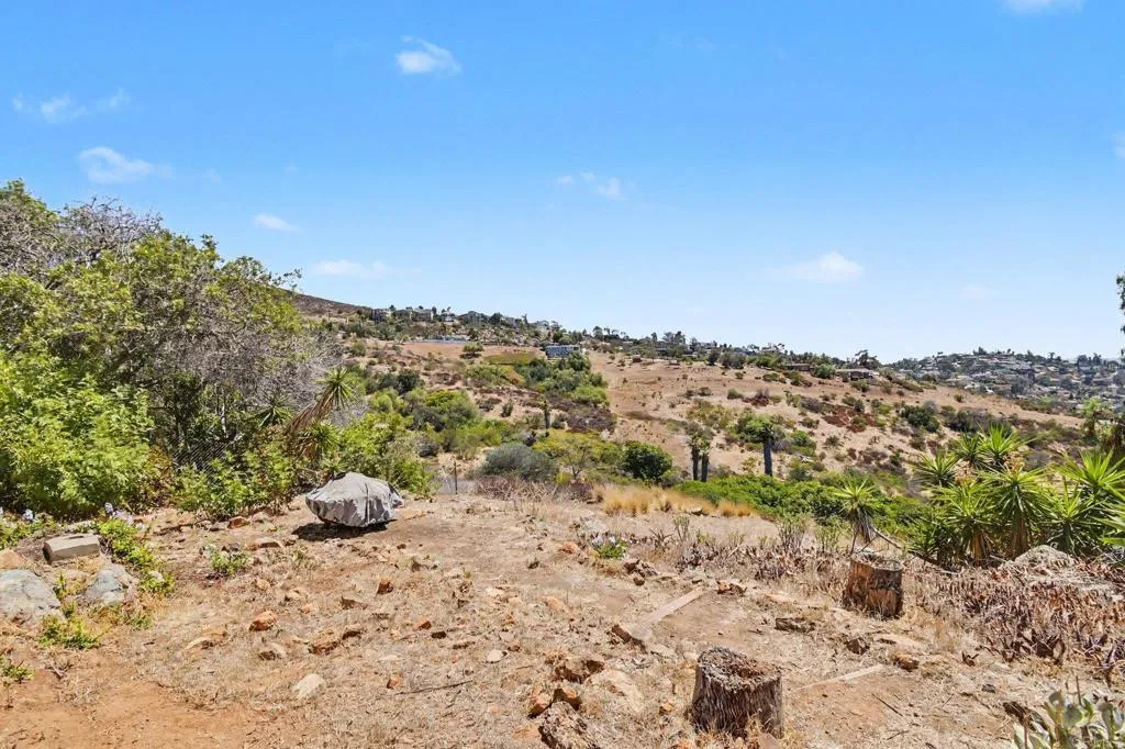 main property photo 37