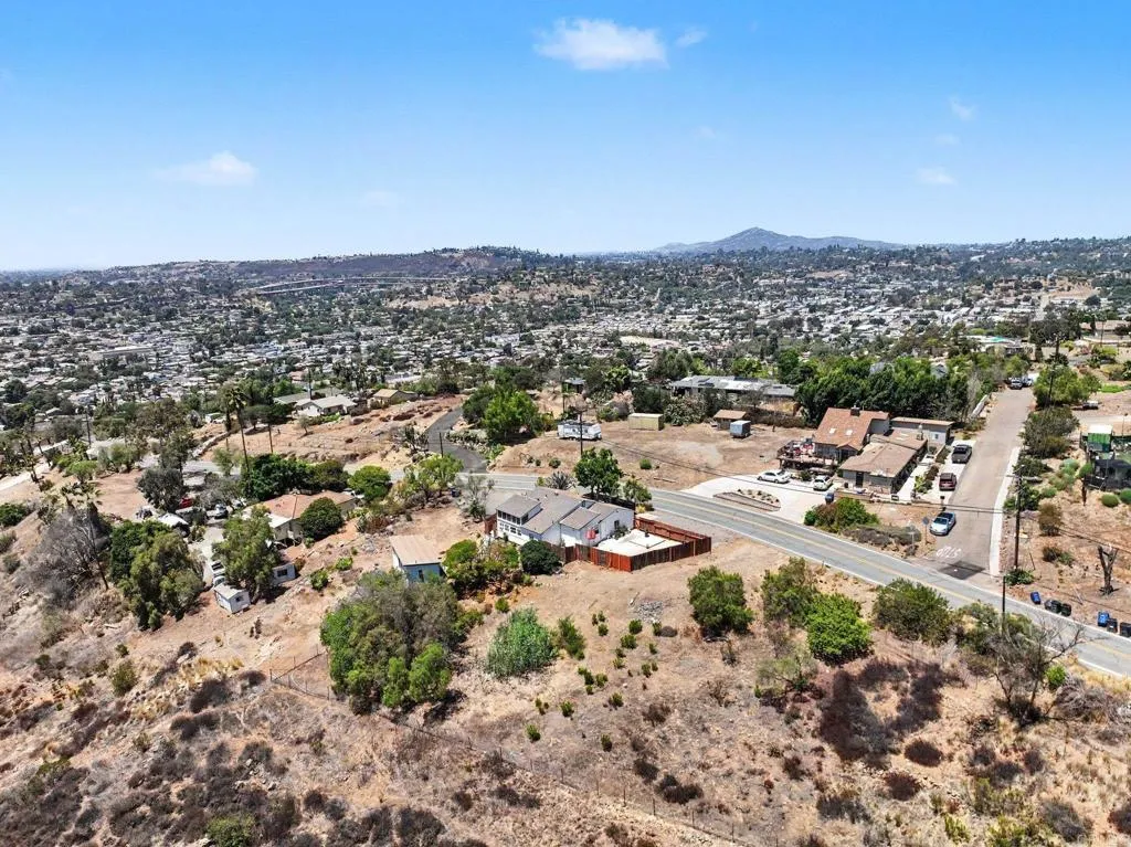 main property photo 50