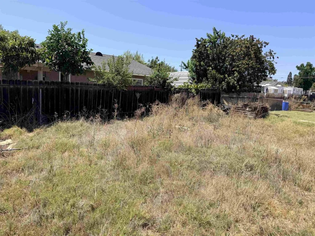 main property photo 29