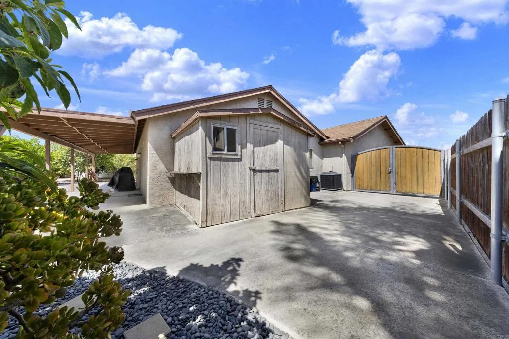 main property photo 26