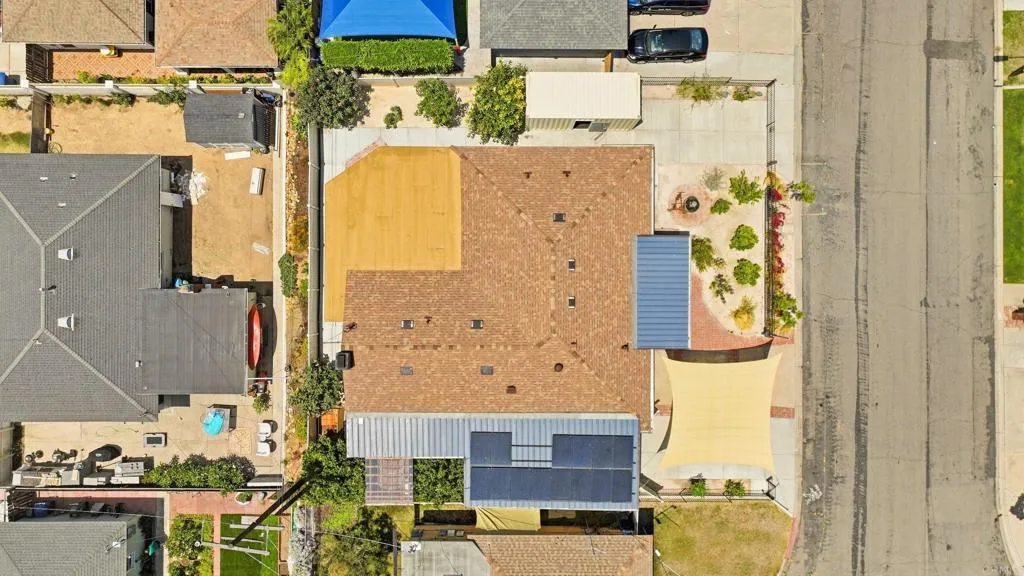 main property photo 74