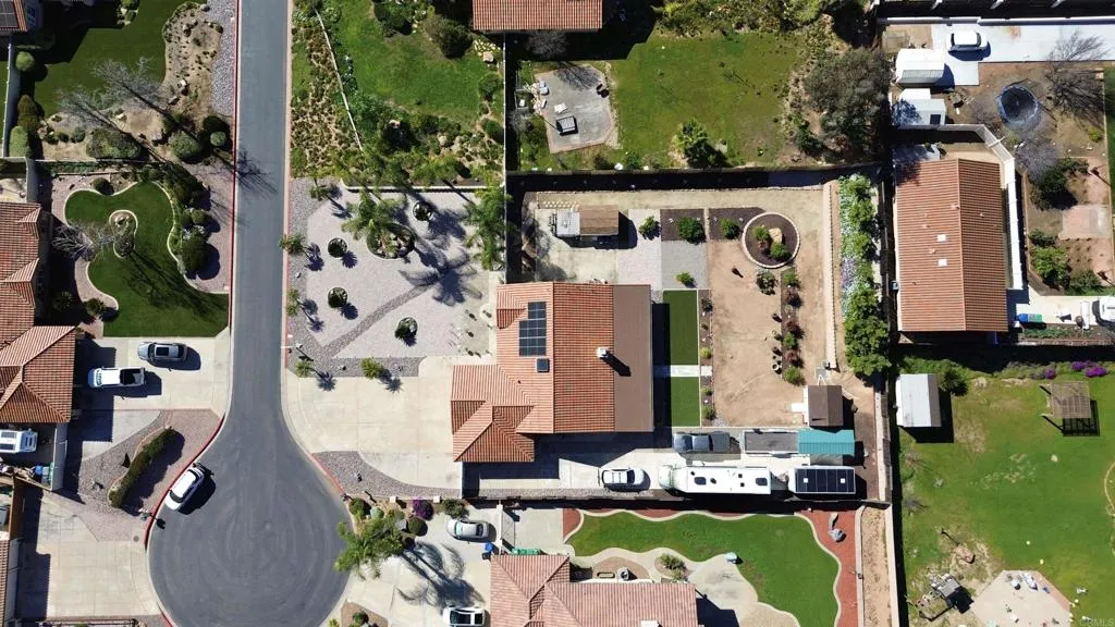 main property photo 31