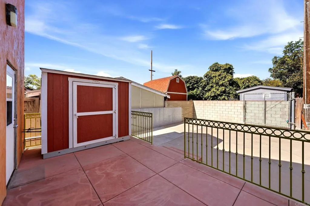 main property photo 15