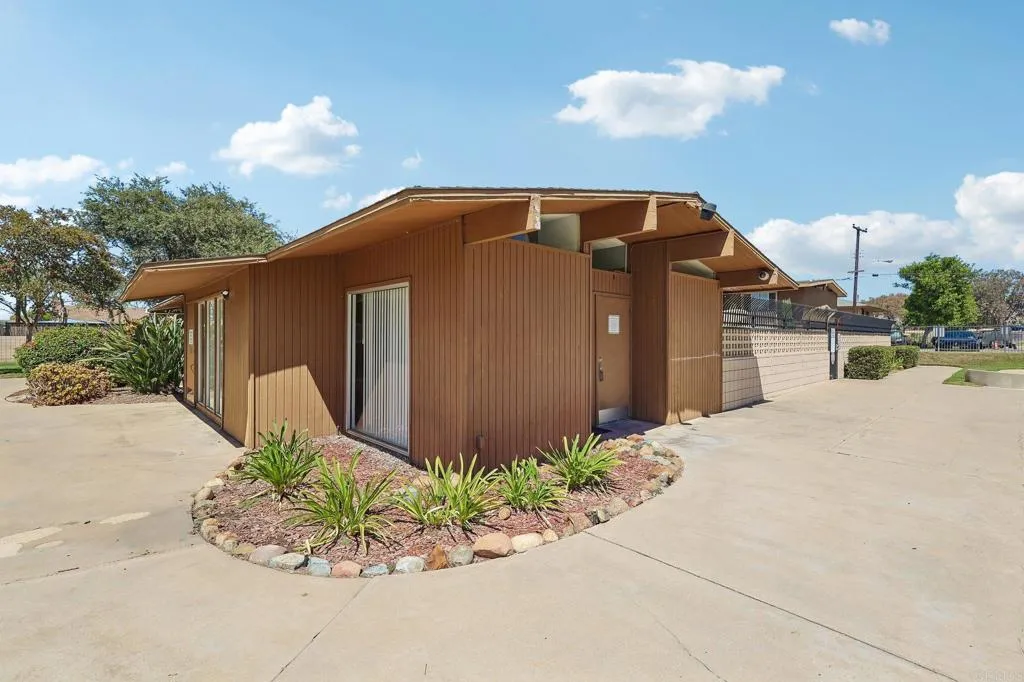 main property photo 62