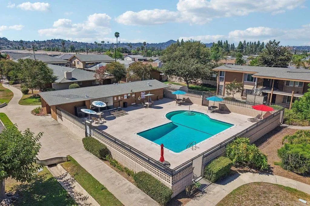 main property photo 63