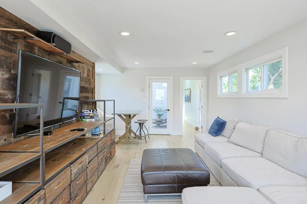 main property photo 69