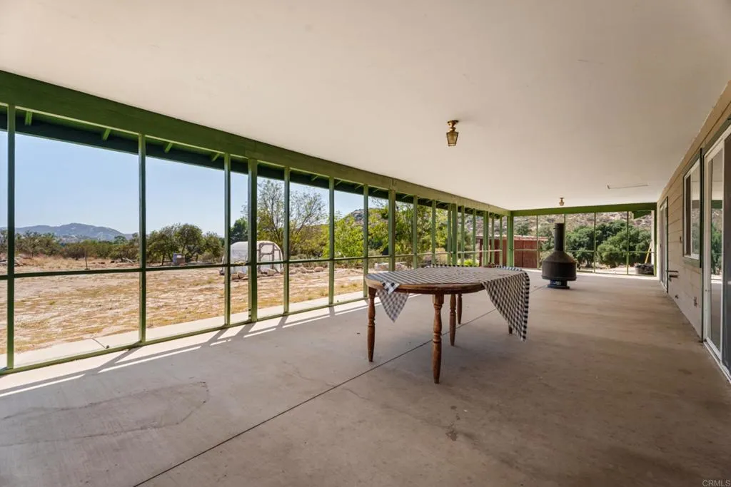 main property photo 28