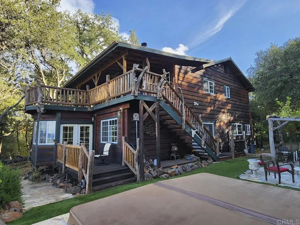 main property photo 28